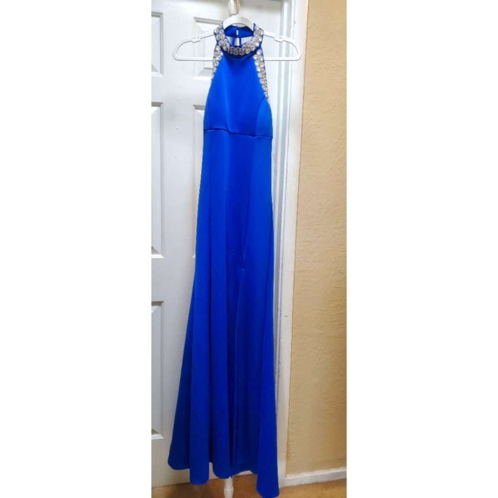 Long blue dress